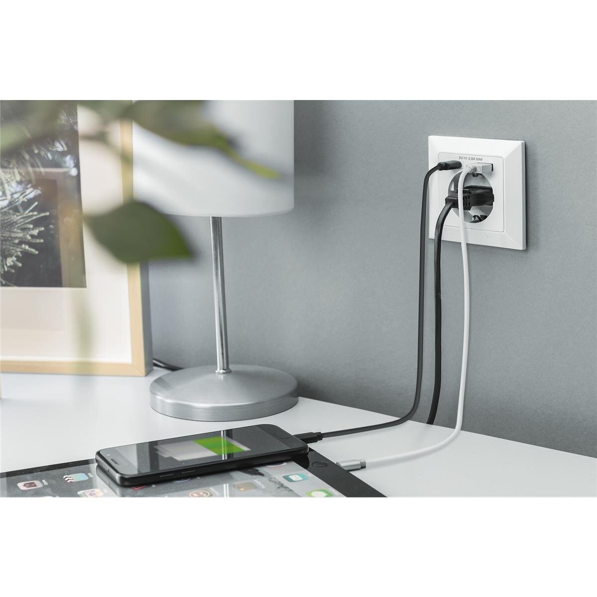 DIGITUS Sicherheits-Steckdose für Unterputzmontage mit 1 x USB Type-C, 1 x USB A